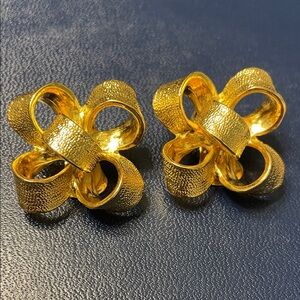 Vintage Kenneth Jay Lane Textured Ribbon Bow Clip Earrings Gold Tone KJL Jewelry